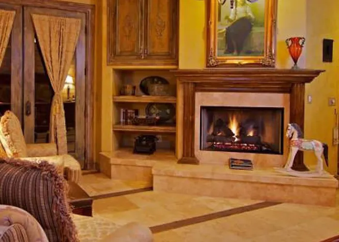 Adobe Grand Hotel 4*