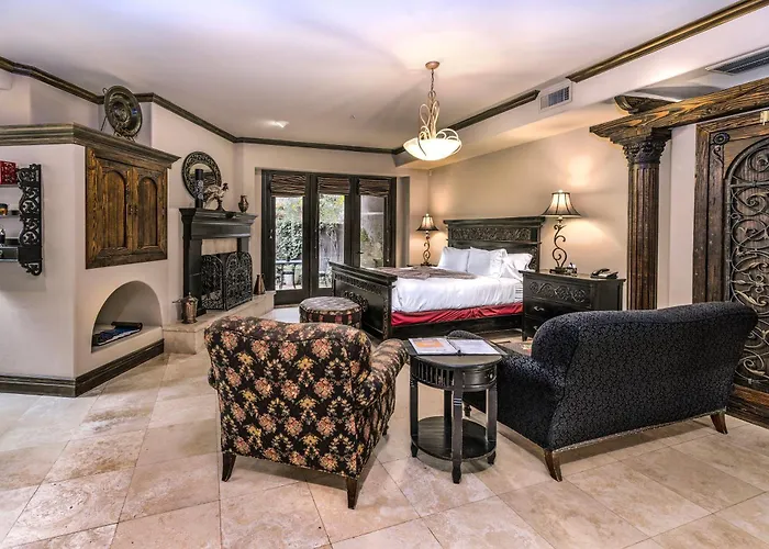 Hotel Adobe Grand