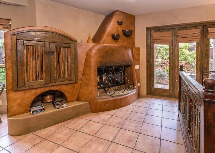 Adobe Grand Hotel 4*