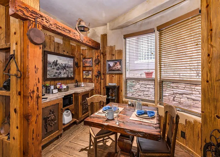 Hotel Adobe Grand